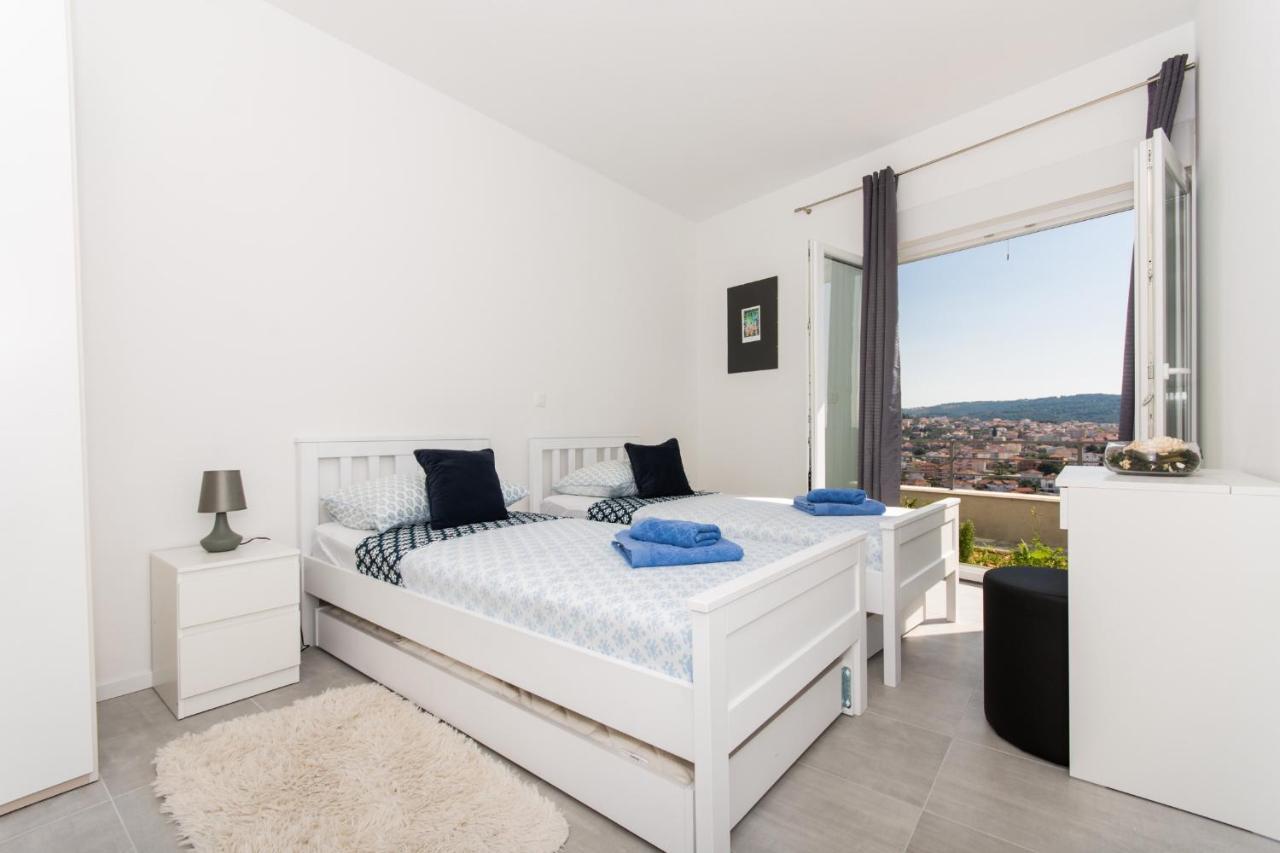 Apartment Julia Trogir Exterior photo